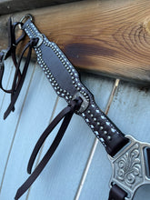 Load image into Gallery viewer, Breastcollar