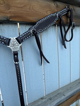 Load image into Gallery viewer, Breastcollar