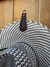 Load image into Gallery viewer, Hat Clip