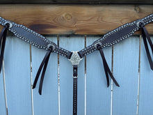 Load image into Gallery viewer, Breastcollar