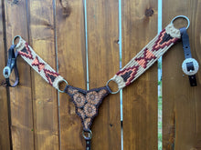 Load image into Gallery viewer, Breastcollar
